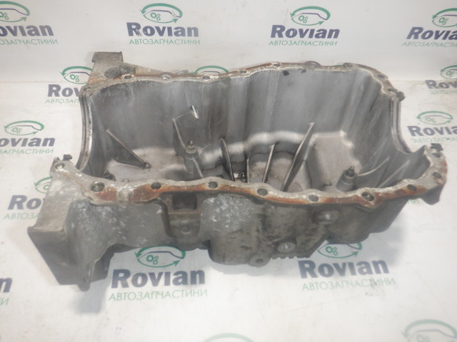 Піддон двигуна 111116149R RENAULT