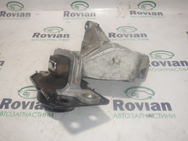 Подушка передньої опори двигуна 11210JD500 NISSAN