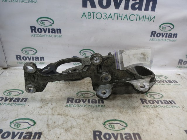 Кронштейн подушки (опори) двигуна, лівої 11254JD000 NISSAN