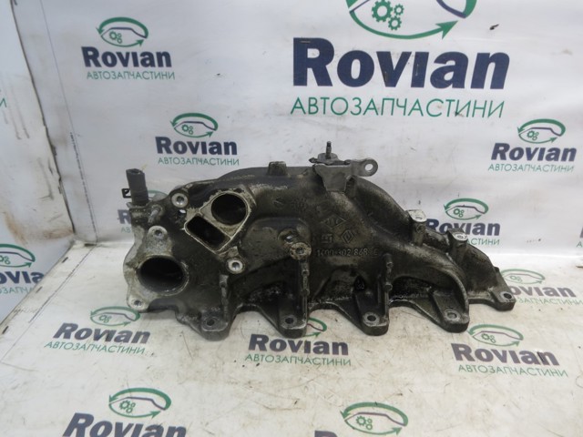 Колектор впускний 118302761R RENAULT