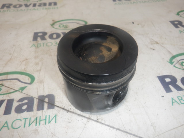 Поршень в зборі 120A18001R RENAULT
