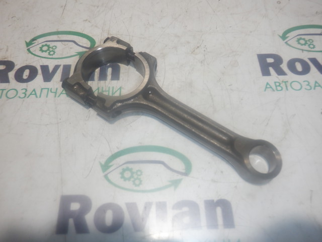 Шатун поршня двигуна 121000353R RENAULT