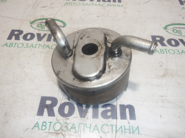Радіатор масляний (холодильник), під фільтром 1240A008 MITSUBISHI