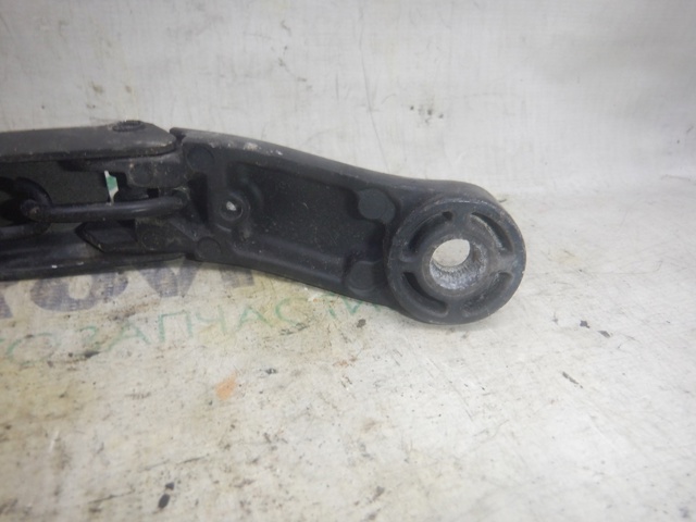Поводок двірника 13145563 OPEL