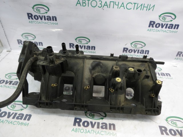 Колектор впускний 140032069R RENAULT