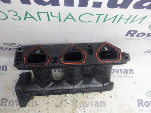 Колектор впускний 140039944R RENAULT