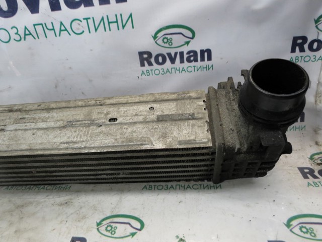 Охолоджувач наддувочного повітря 144960600R RENAULT