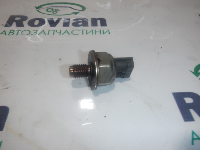 Розподільник палива 1465A034 MITSUBISHI
