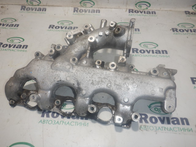 Колектор впускний 1540A046 MITSUBISHI