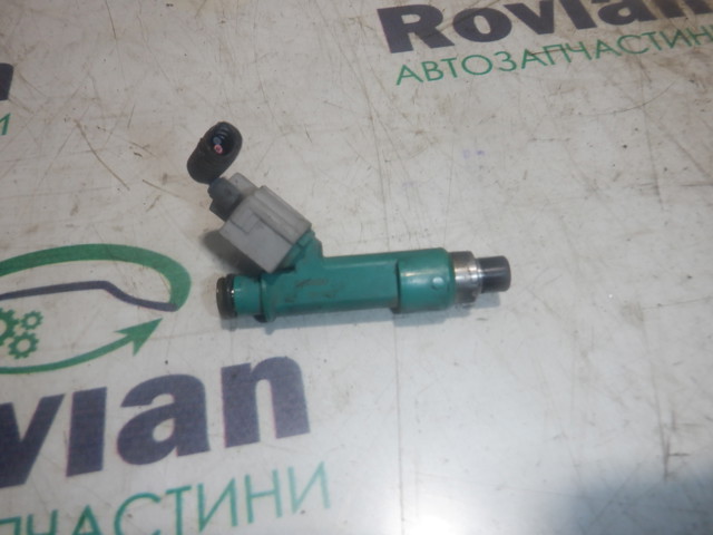 Форсунки електромагнітні 1571078K00 SUZUKI