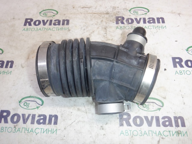 Патрубок повітряний, вихід повітряного фільтра 165765HA1A NISSAN