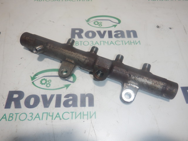 Рампа форсунок системи упорскування палива 175218188R RENAULT