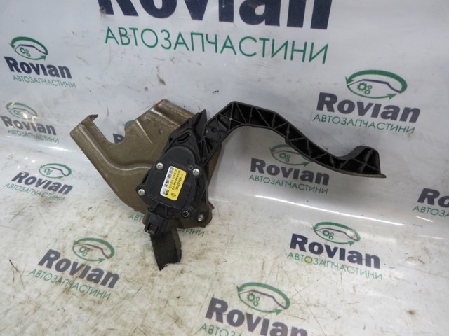 Педаль газу (акселератора) Renault LOGAN 2
