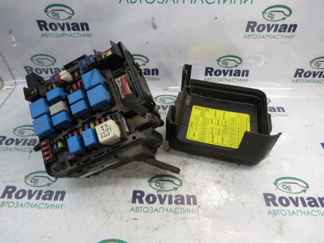 Запобіжник 1879001030 HYUNDAI