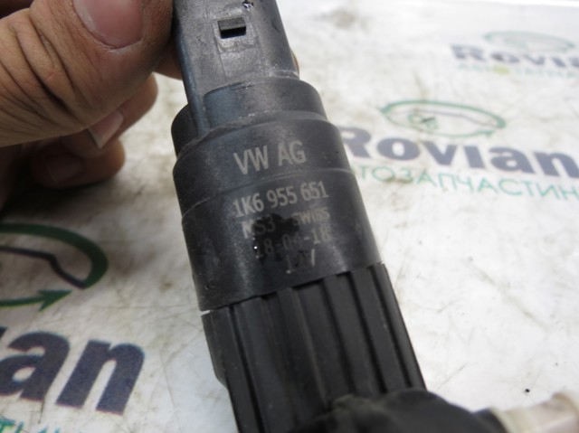 Насос омивача скла переднього 1J6955651 VAG