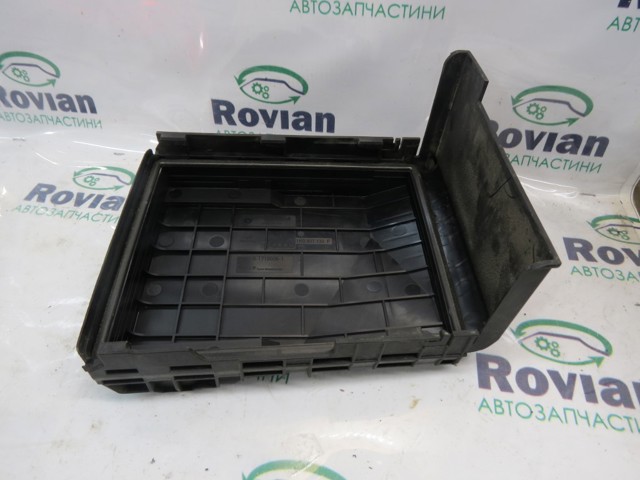 Кришка блока запобіжників 1K0937132F VAG