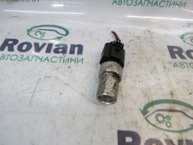 Клапан тиску кондиціонера 1K0959126D VAG