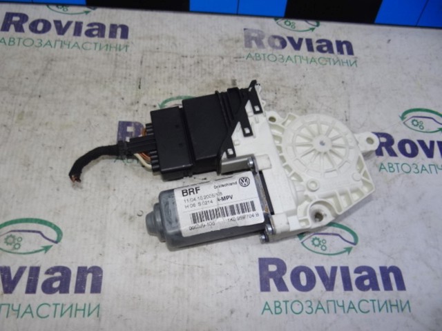 Мотор склопідйомника дверей задніх, правих 1K0959704B VAG