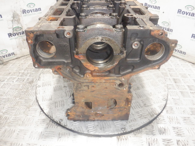 Блок циліндрів двигуна 211004A010 HYUNDAI