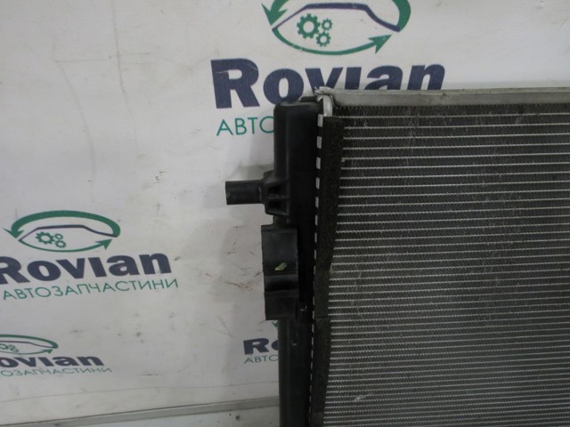 Радіатор охолодження двигуна, додатковий 214576RR0B NISSAN