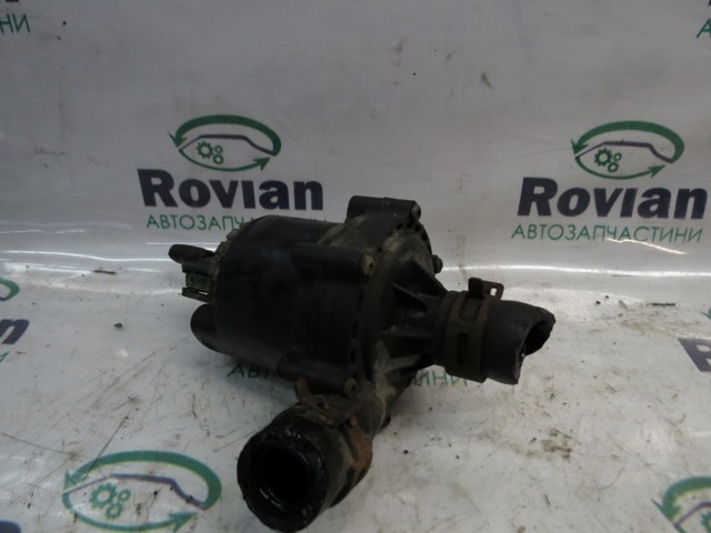 Насос охолоджуючої рідини 215813NF0A NISSAN