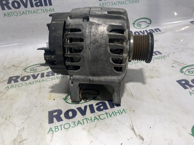 Авто генератор 231007842R RENAULT