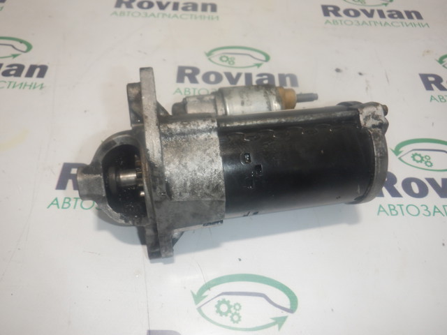 Стартер двигуна 233008223R RENAULT