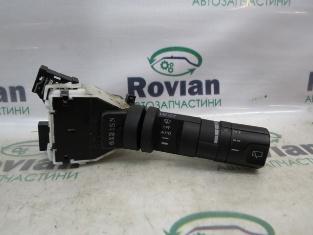 Перемикач підрульовий, правий 25260EB60A NISSAN