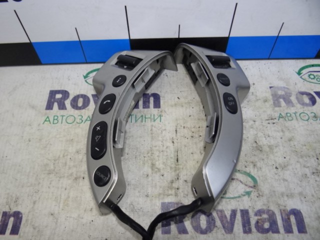 Блок кнопкових перемикачів рульового колеса 25550JD01A NISSAN