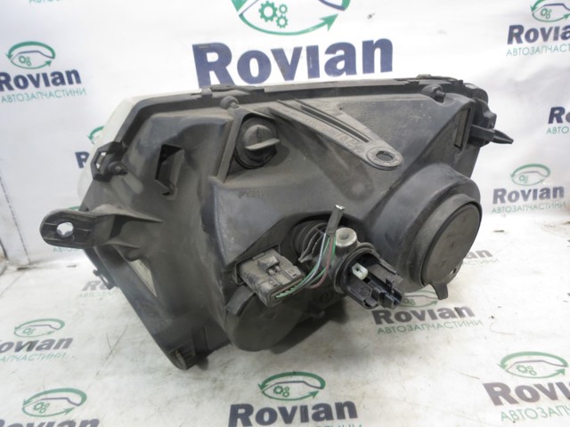 Фара комбінована, передня 260100067R RENAULT
