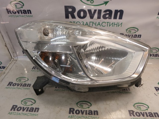 Основна фара - вставка 260102414R RENAULT