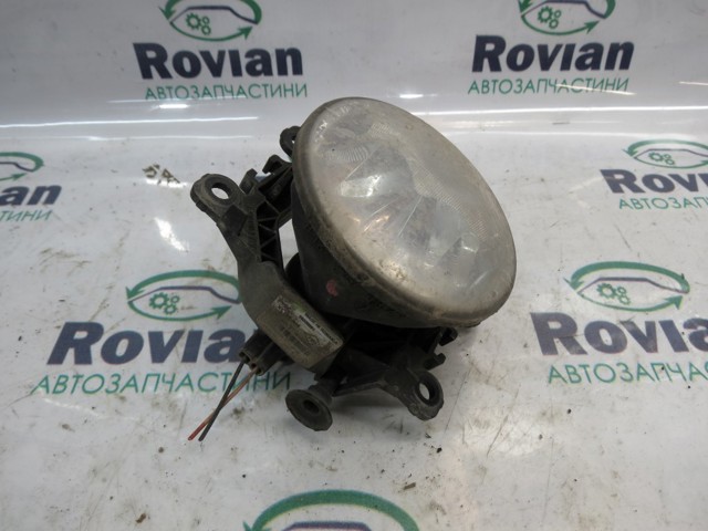 Протитуманки, ліваі, права 261500097R RENAULT