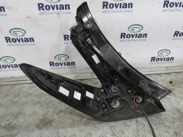 Задній правий стоп 265505SA0A NISSAN