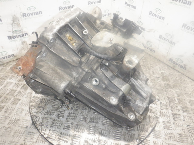 Механічна коробка перемикання передач 320105644R RENAULT