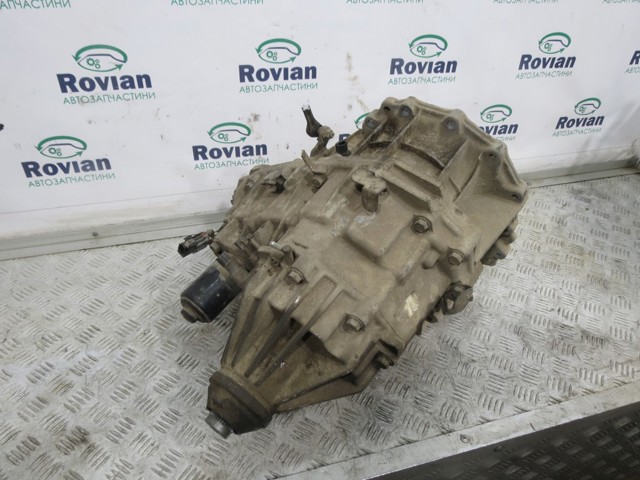 Дільник передач Nissan Pathfinder