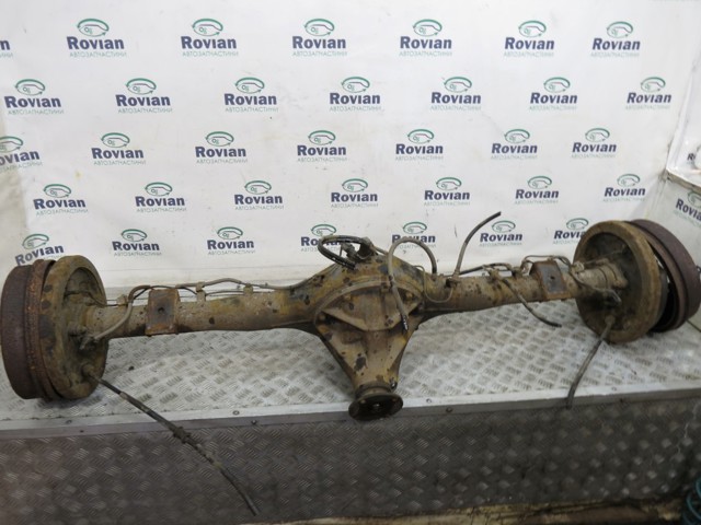 Картер заднього моста 3711A034 MITSUBISHI