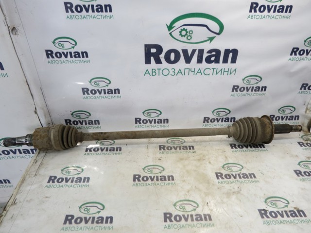 Піввісь задня, права 3715A032 MITSUBISHI