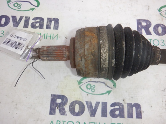 Привід правий 391000128R RENAULT