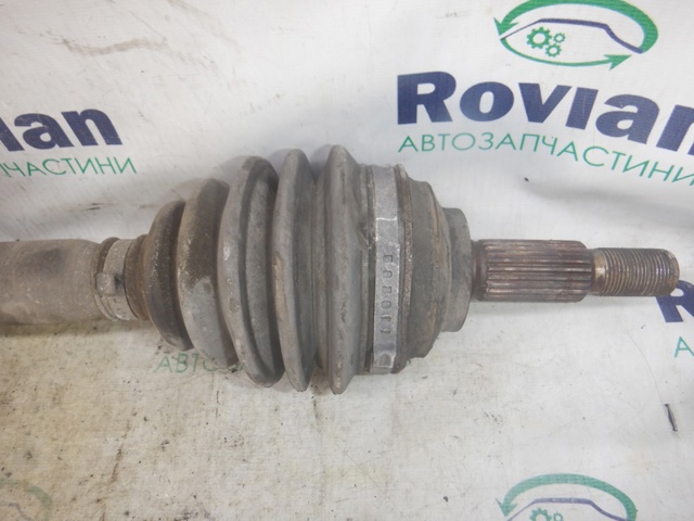Привід передній правий 391000982R RENAULT