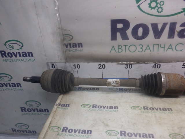 Піввісь передня, права 391008683R RENAULT