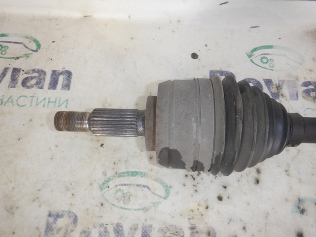 Привід правий 391008976R RENAULT