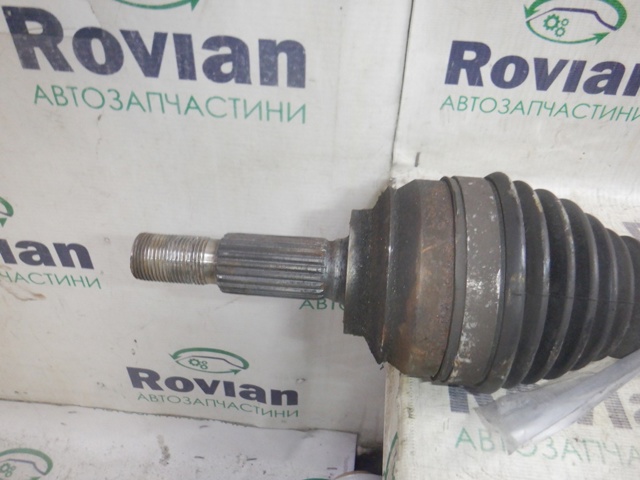 Привід правий 391009206R RENAULT