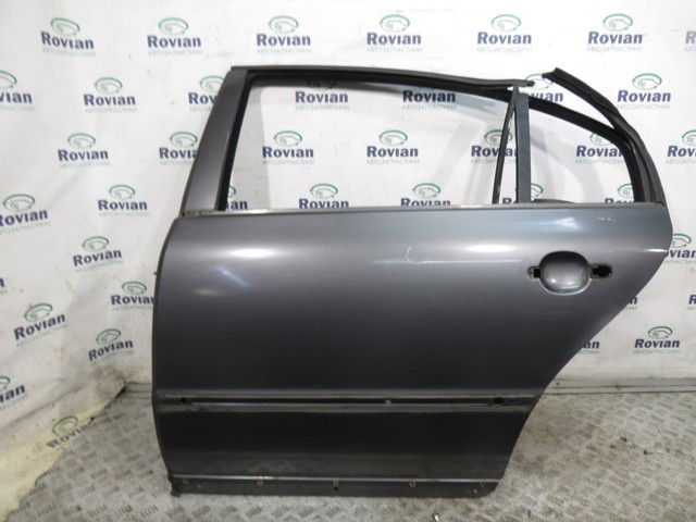 Двері задні, ліві 3U5833051B VAG