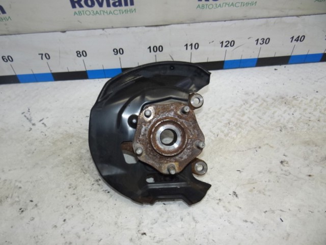 Кулак поворотний передній правий 400144EA0A NISSAN
