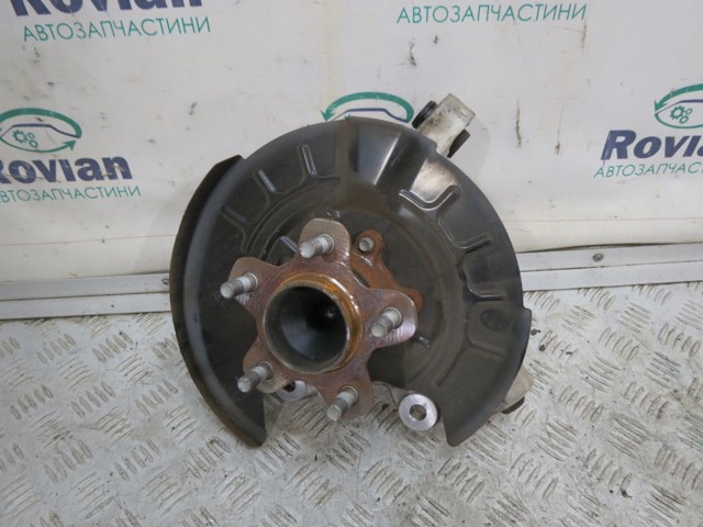 Цапфа поворотна права 430186RA1A NISSAN