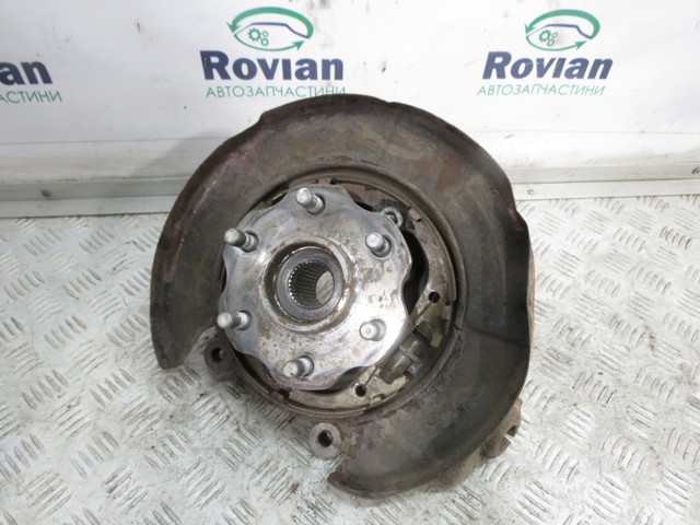 Кулак поворотний лівий 43019EA50A NISSAN