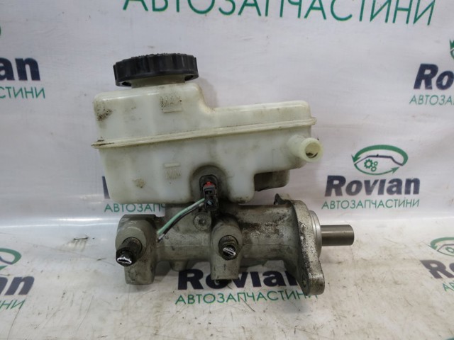 Циліндр головний гальма (Гідротормоз) 46010EB327 NISSAN