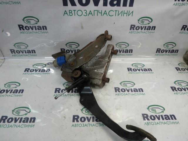 Педаль зчеплення 465031703R RENAULT