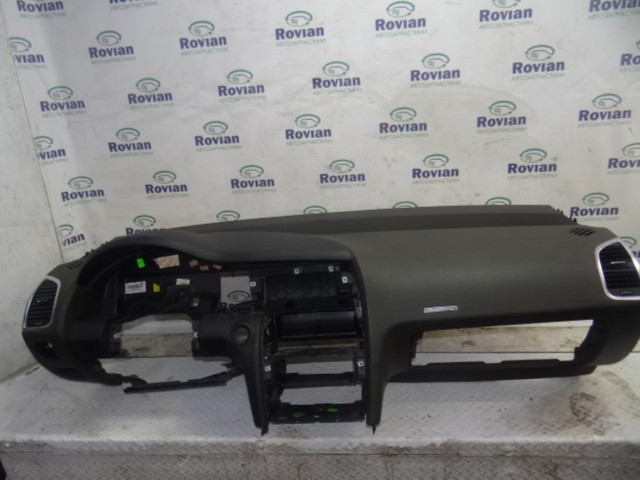 Передня панель 4L1857041E VAG