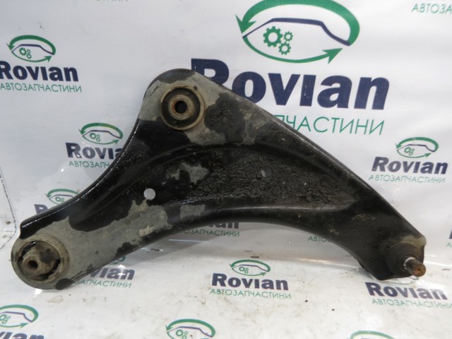 Правий важіль передній нижній підвіски 545001KA0B NISSAN